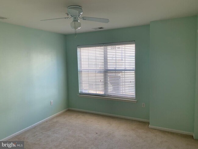 Building Photo - 110 Lionheart Ln