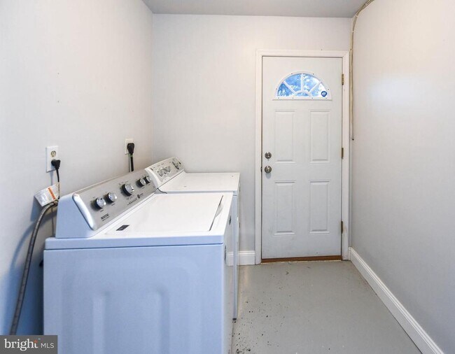 Building Photo - 1303 Port Echo Ln