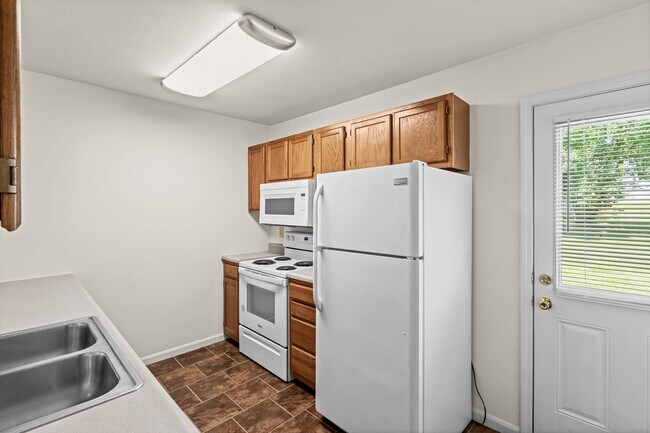 Building Photo - 3523-3525 Prescott Dr.