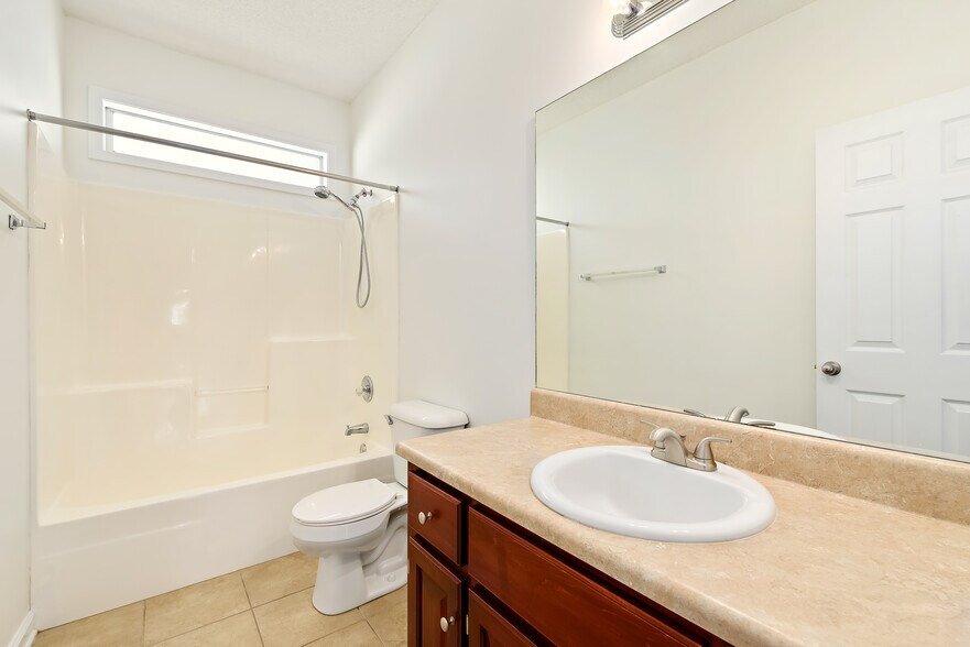 Bathroom 2 - 184 Concord Ave