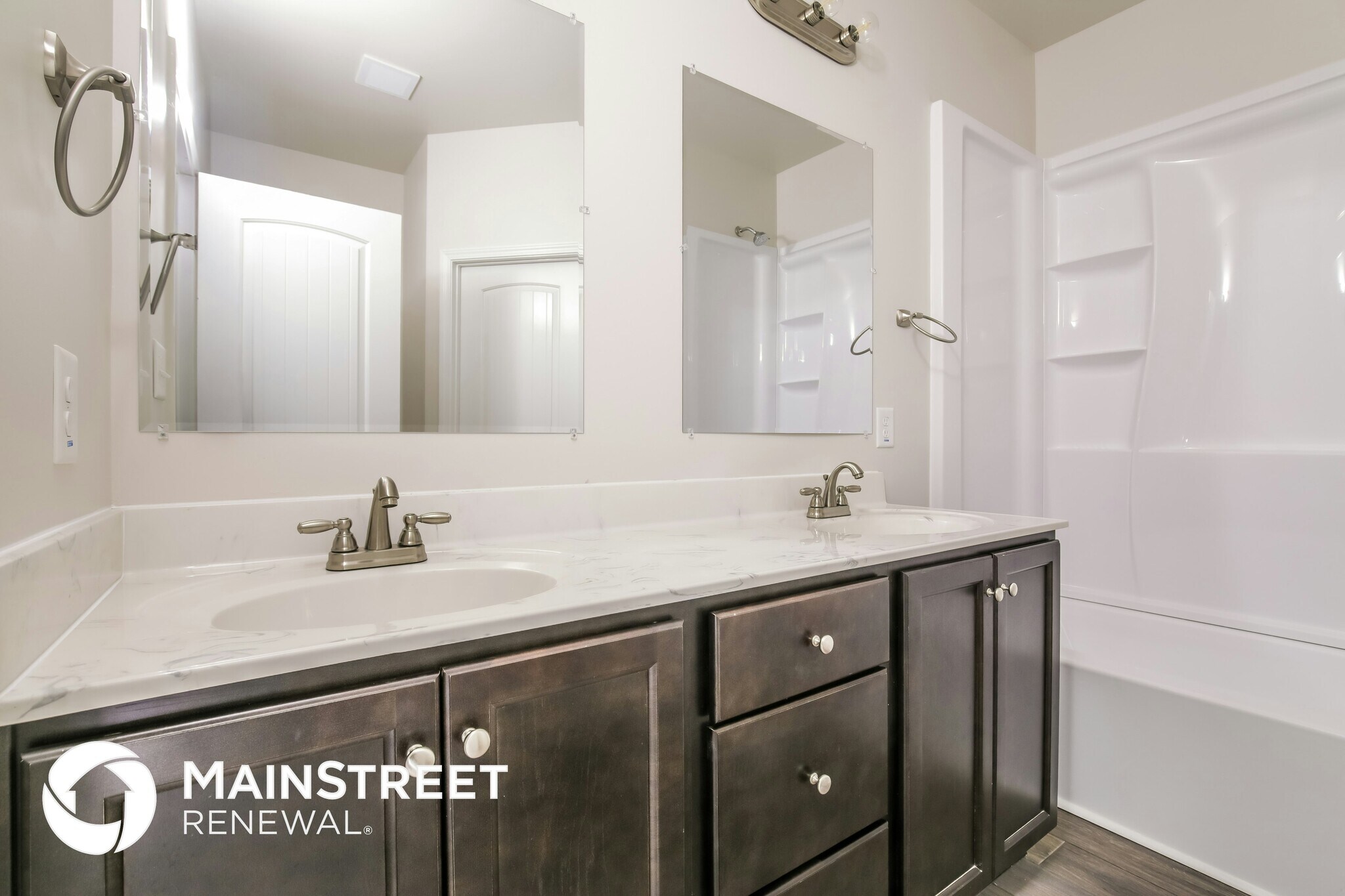 Building Photo - 190 Alcock Ln