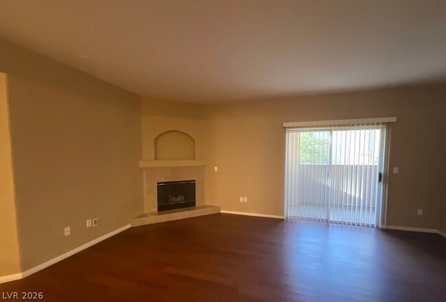 Building Photo - 2050 W Warm Springs Rd