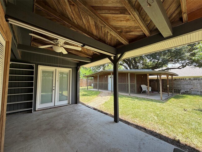 Building Photo - 13323 Wells River Dr