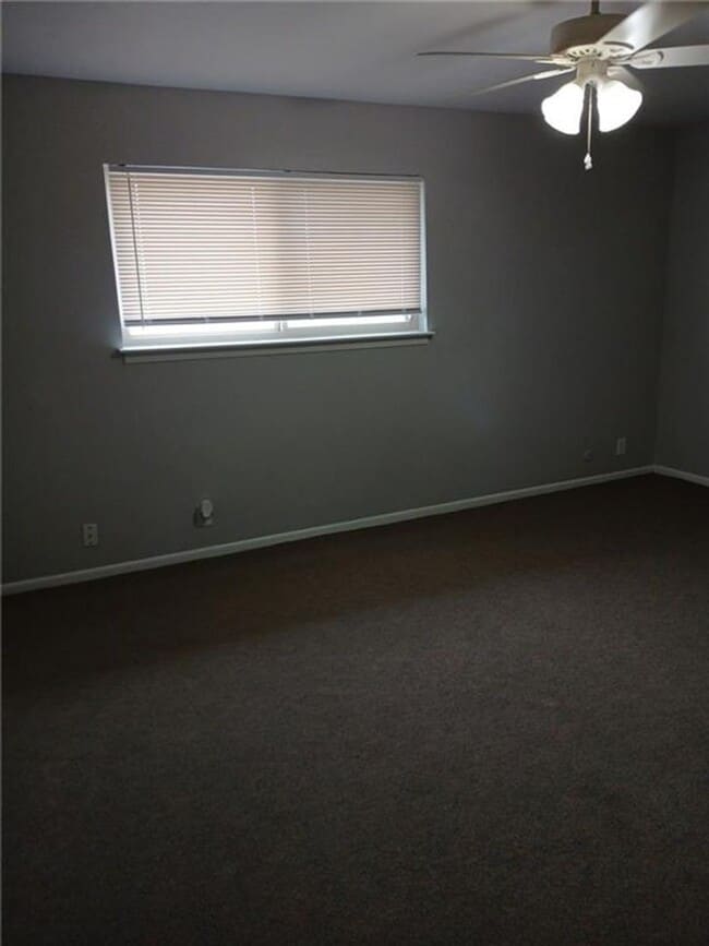 Building Photo - 6208 Hidden Cove