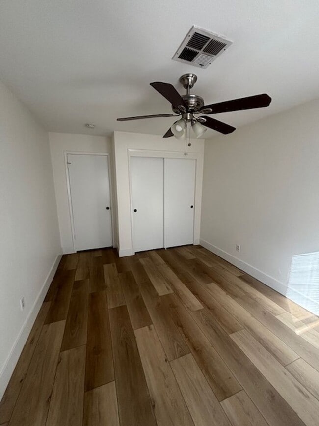 Building Photo - Newly Renovated 2-Bedroom Townhouse with 2...