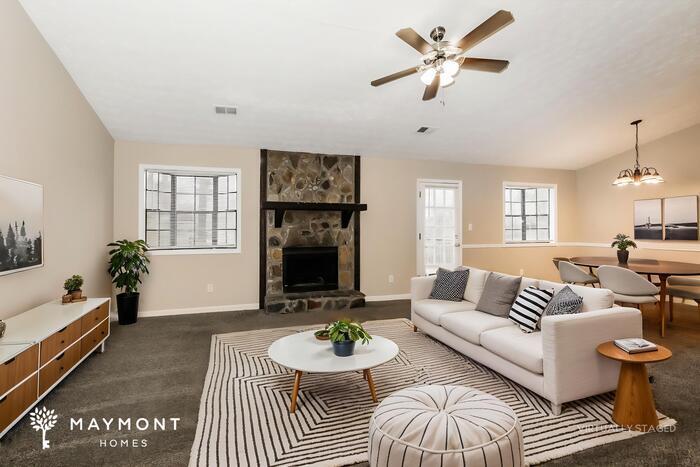 Building Photo - 9370 Woodloop Ct