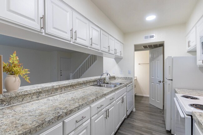 Building Photo - 6251 Melody Ln