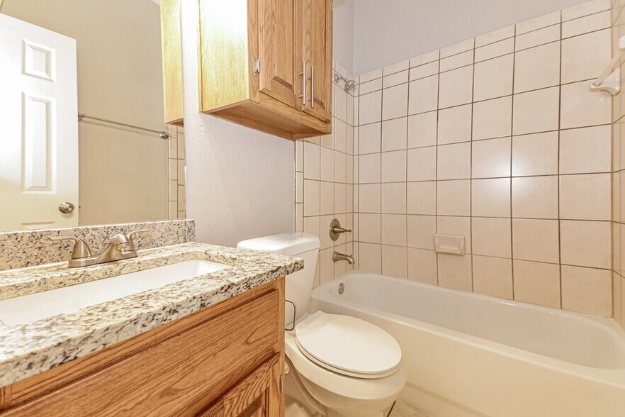 Building Photo - 116 Stanford St