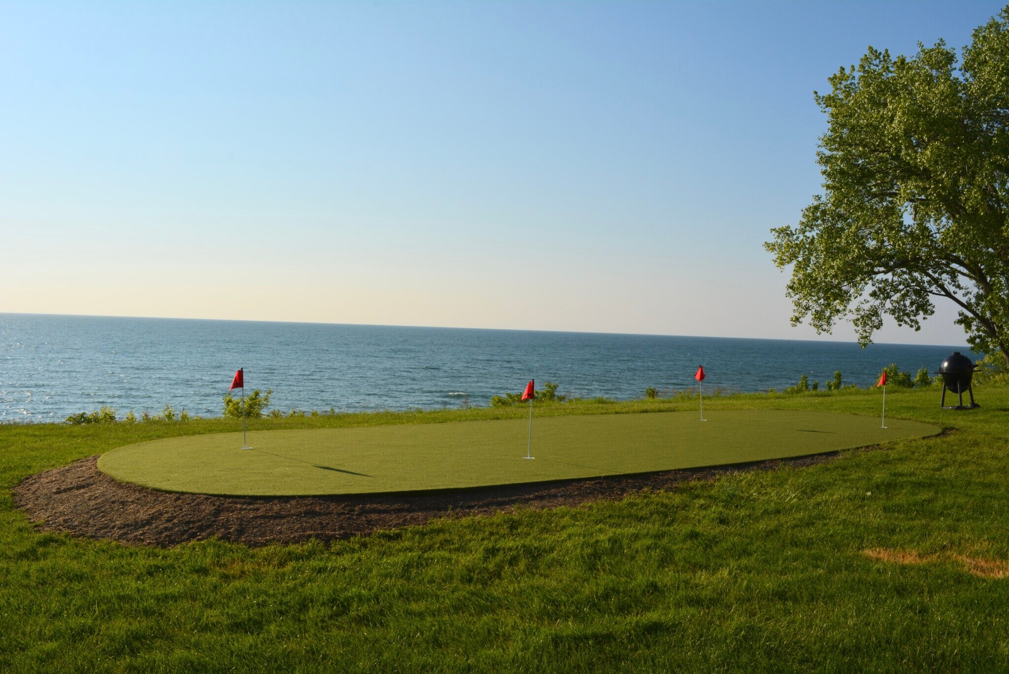 Building Photo - 3622 Lakeshore Dr