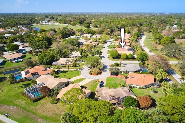 Building Photo - 2281 SW Starling Dr