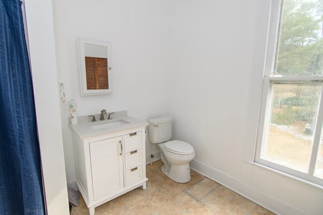 Building Photo - 26 North St