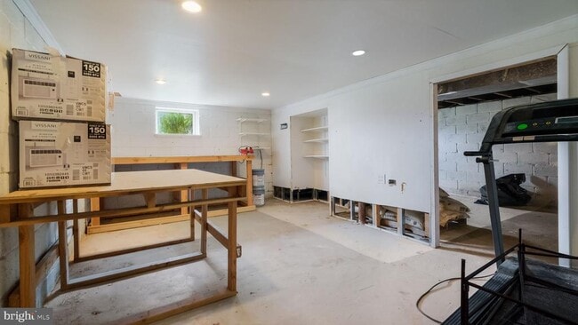 Building Photo - 421 Avenue C