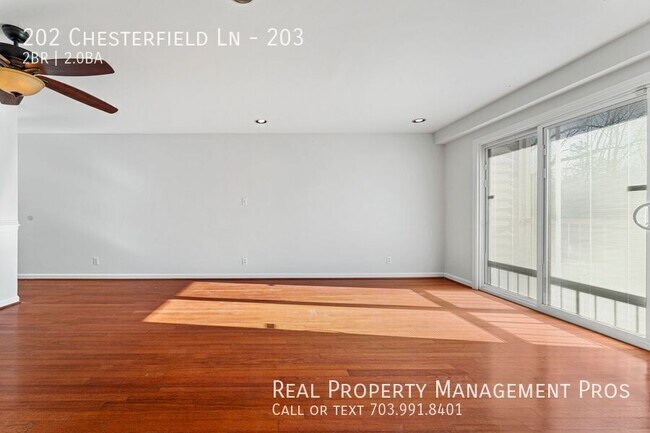 Building Photo - 202 Chesterfield Ln