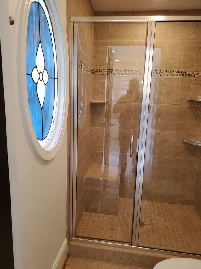 Building Photo - Spacious home in the Augusta Road Community - Lawn care included!