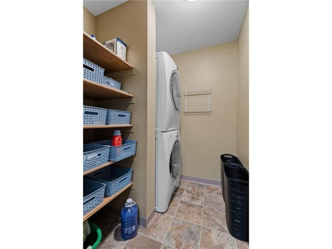 Building Photo - 4151 Boone Ave N