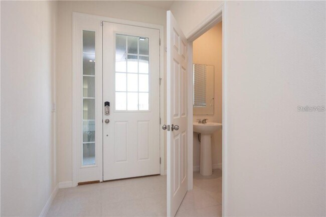 Building Photo - 2400 Avian Loop