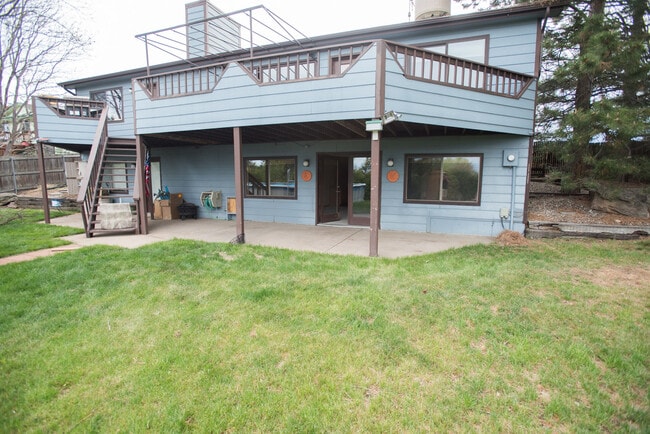 Building Photo - 18 S Zinnia Way