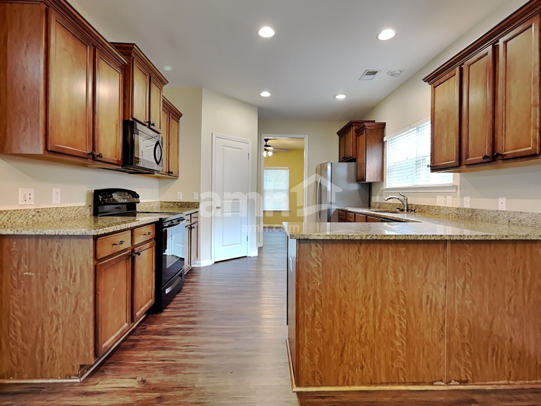 Building Photo - 498 Stonebridge Cir
