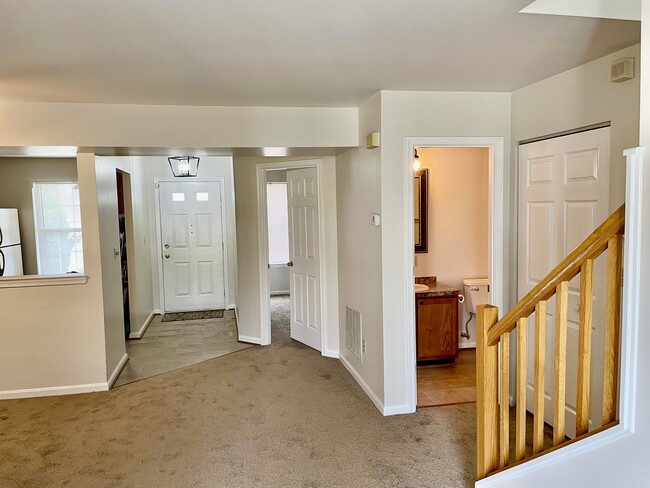 Lower level - 1002 Cambridge Ct