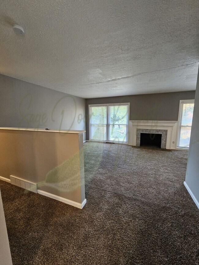 Building Photo - DESIRABLE RAYTOWN LOCATION!!!