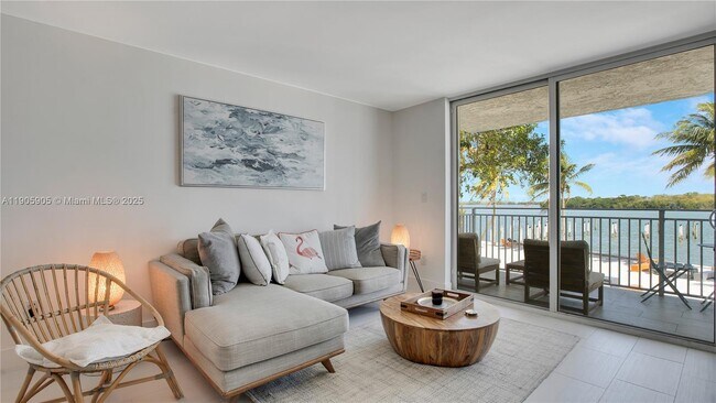 Primary Photo - 750 NE 64th St