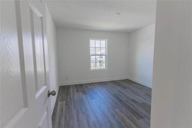 Building Photo - 5018 Down Ct