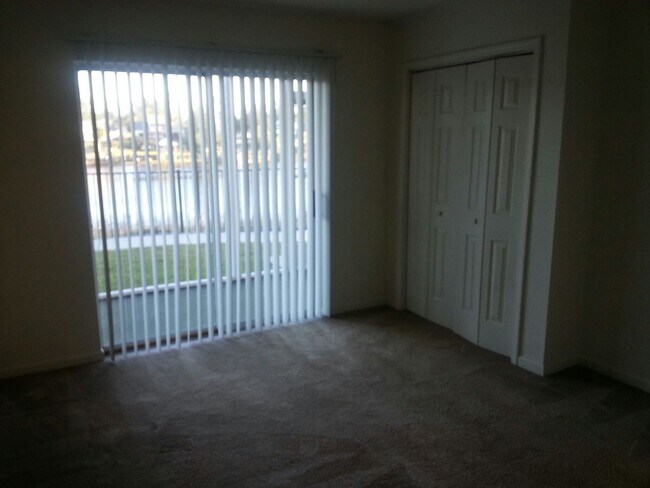 Building Photo - 1st Floor 1 Bedroom Condo in Waterway Village