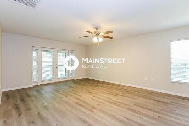 Building Photo - 3 Bedroom Pet-Friendly Home in NORTH PORT, FL with Main Street Renewal