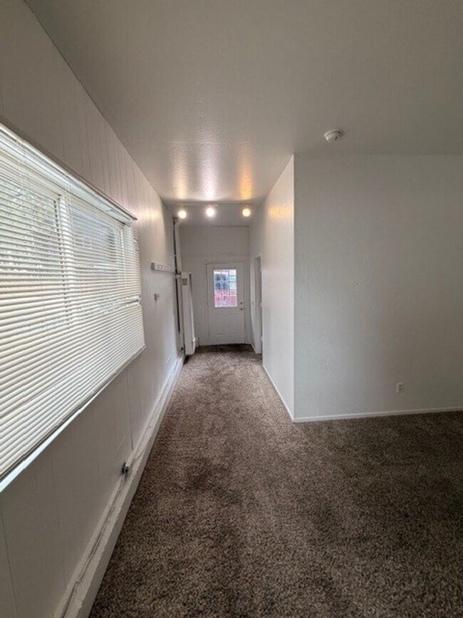 Building Photo - 2449 Ponderosa St