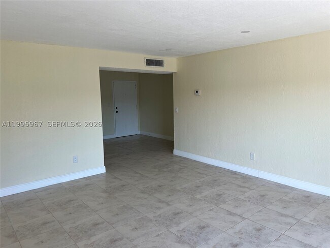 Building Photo - 4848 NW 24th Ct