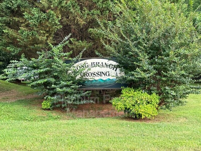 Building Photo - 161 Long Branch Crossing
