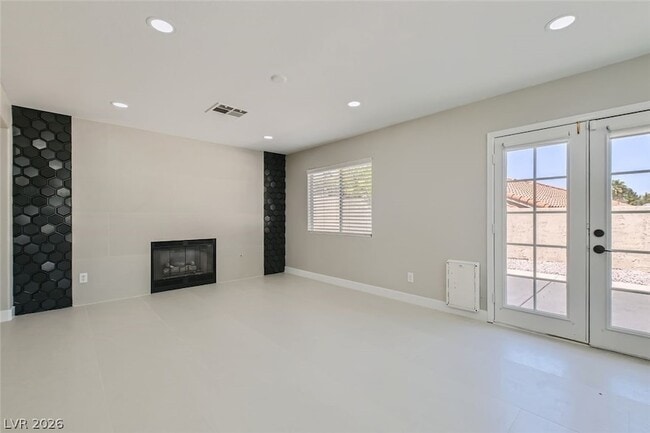 Building Photo - 7836 Calico Flower Ave
