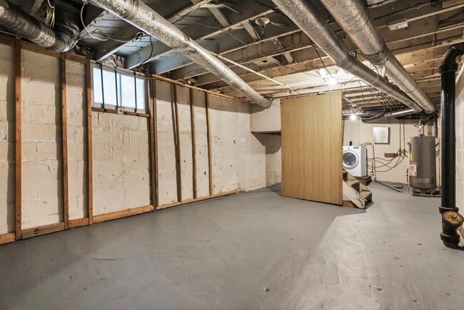 Building Photo - 27-29-29 S Terrace Ave