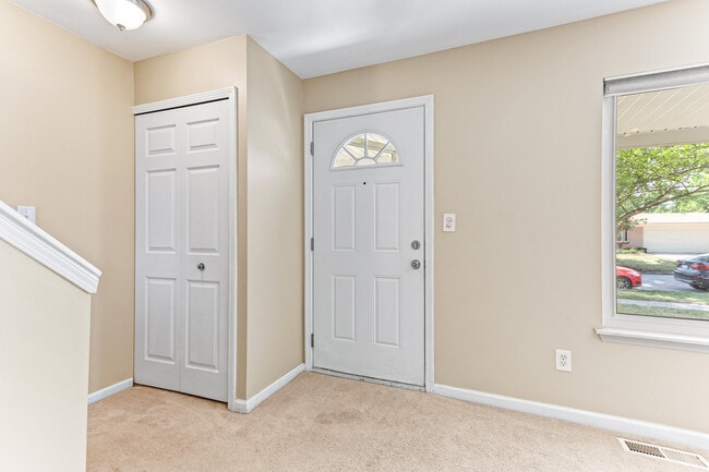 Building Photo - 39890 Edmundton St
