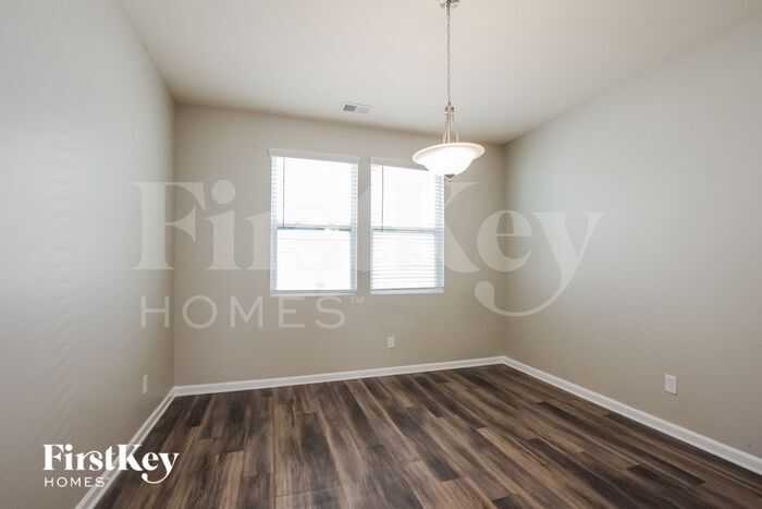 Building Photo - 15025 Cordelia Dr
