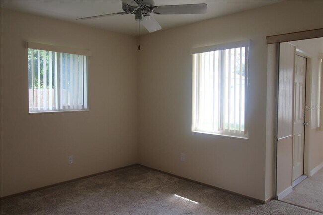 Building Photo - 4135 Deerfield Dr