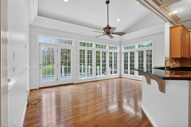 Building Photo - 43286 Canal Creek Pl