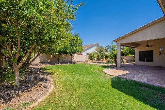 Building Photo - 4663 S Oleander Dr