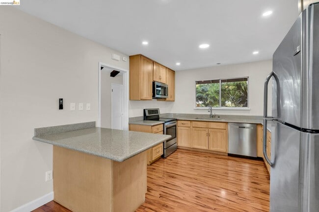 Building Photo - 3300 Concord Ave