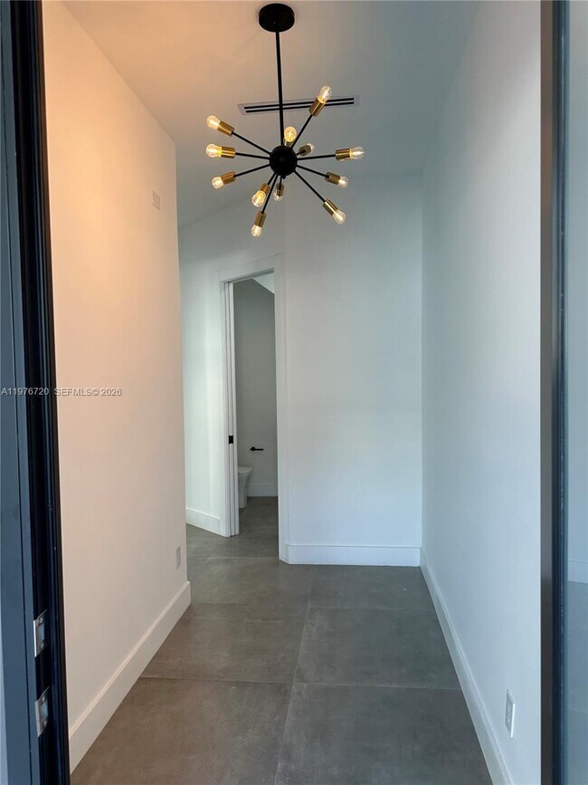 Building Photo - Southwest 32nd Avenue, Fort Lauderdale, FL 33312 - 4 BR 2 BA townhouse