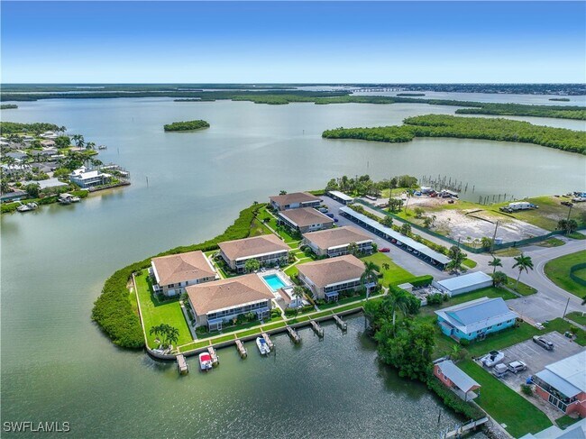 Building Photo - 330 Kon Tiki Dr