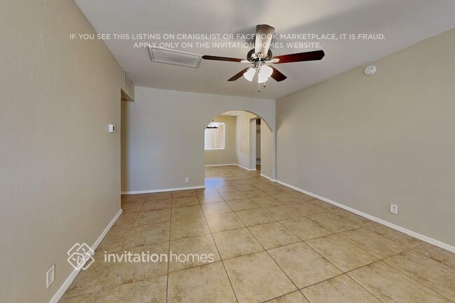Building Photo - 1215 E Winter Dr