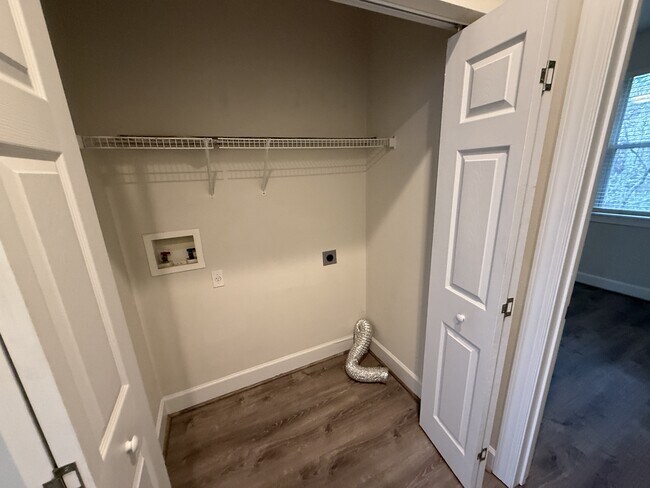 Building Photo - 15284-15331 US-331 BUS