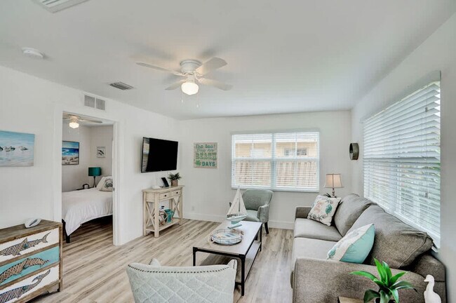 Building Photo - 3316 SE 4th St