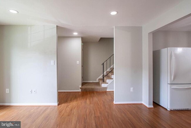 Building Photo - 9709 Lakepointe Dr