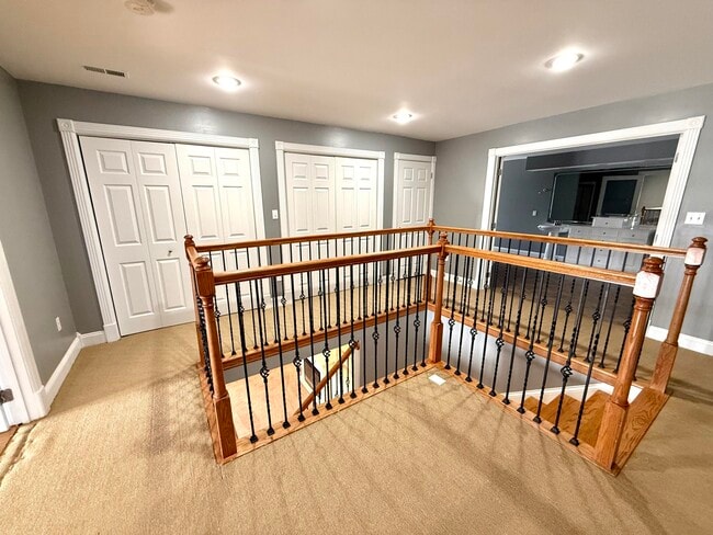 Building Photo - 98 Melrose Dr