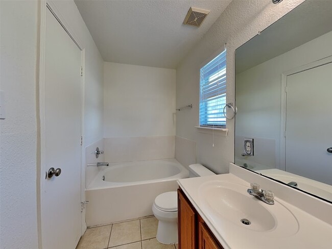 Building Photo - 2803 Seastrand Ln