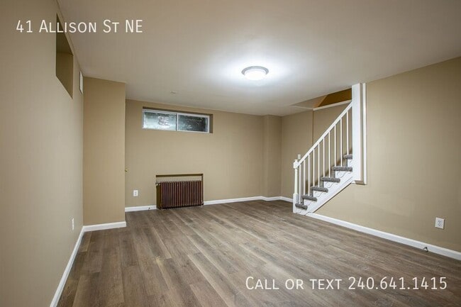 Building Photo - 41 Allison St NE