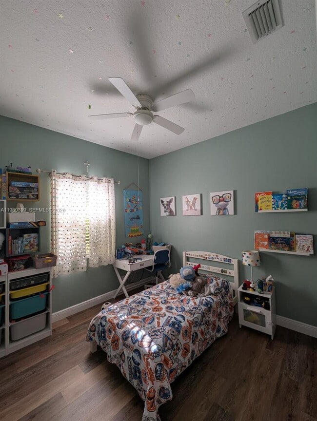 Building Photo - 4427 NW 41st Pl