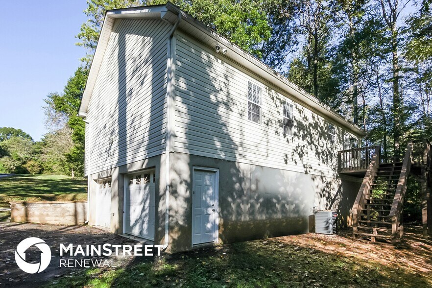 Building Photo - 5541 Novack St